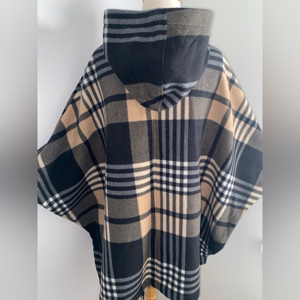 RACHEL ROY Plaid Hooded Poncho with Buckle Detail - Size - Picture 6 of 7